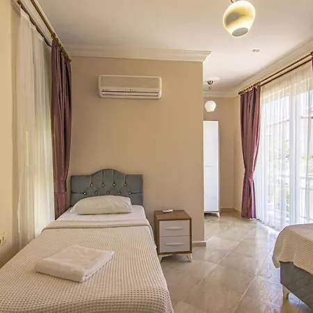 Calis'ta Denize Sifir 8 Kisilik Pearl 8 Villa