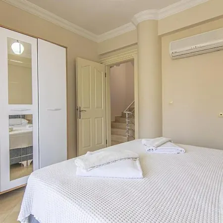 Calis'ta Denize Sifir 8 Kisilik Pearl 8 * Fethiye