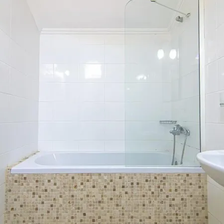 Calis'ta Denize Sifir 8 Kisilik Pearl 8 * פאטהיה