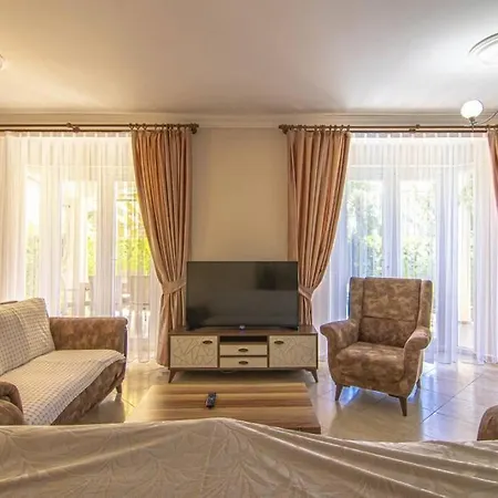 Calis'ta Denize Sifir 8 Kisilik Pearl 8 别墅 *