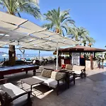 çalış'ta Denize Sıfır 8 Kişilik Pearl 8 Villa *
