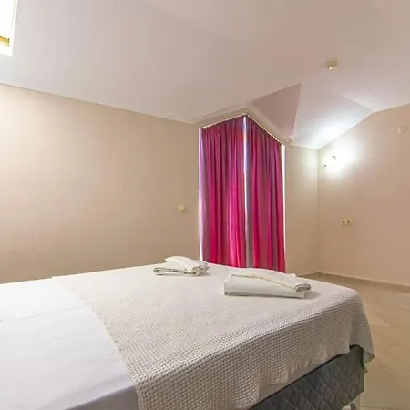 Calis'ta Denize Sifir 8 Kisilik Pearl 8 * Fethiye