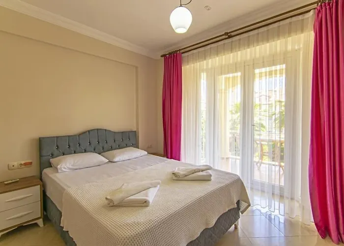 Calis'ta Denize Sifir 8 Kisilik Pearl 8 Vilă